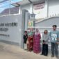 Foto: keluarga korban saat mendatangi Kejari Sumenep