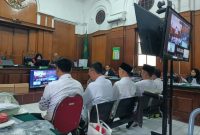 Sidang pembacaan tuntutan para terdakwa kasus tindak pidana korupsi BSPS Sumenep, berlangsung di Pengadilan Tipikor Surabaya. ©detakkota.com