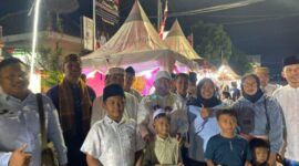 Foto: foto bersama kepala SPPG dan Camat Ganting beserta masyarakat. 