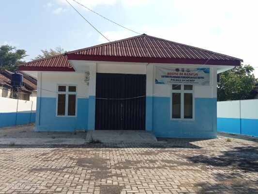 Foto: Gedung SPPG milik polresta Sumenep yang disinyalir tidak sesuai nomenklatur pengusulan awal. (Dok. detakkota.com) 