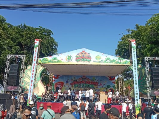 Foto: suasana jalan sehat dalam rangka hari Parlemen yang diadakan oleh DPRD Sumenep
